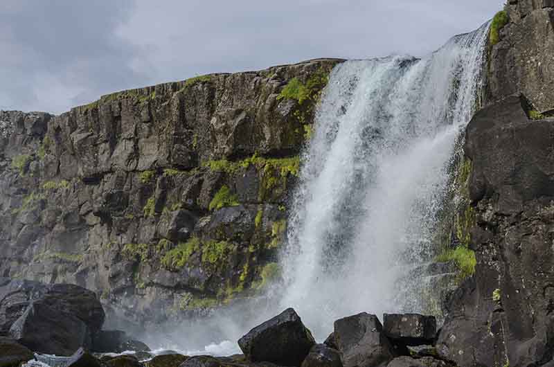 Islandia 055 - parque nacional de Pingvellir - catarata de Oxararfoss.jpg